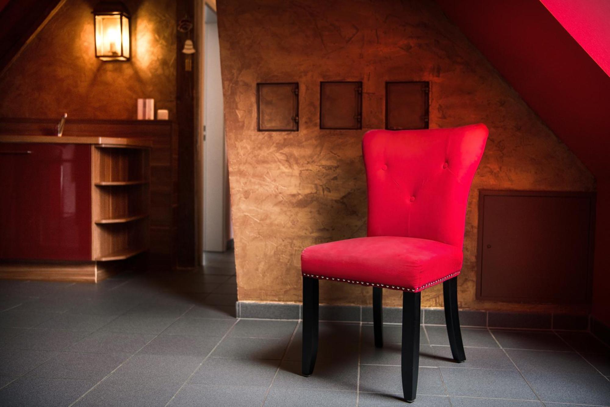 Lustra Stundenhotel - Adults Only Landshut Buitenkant foto