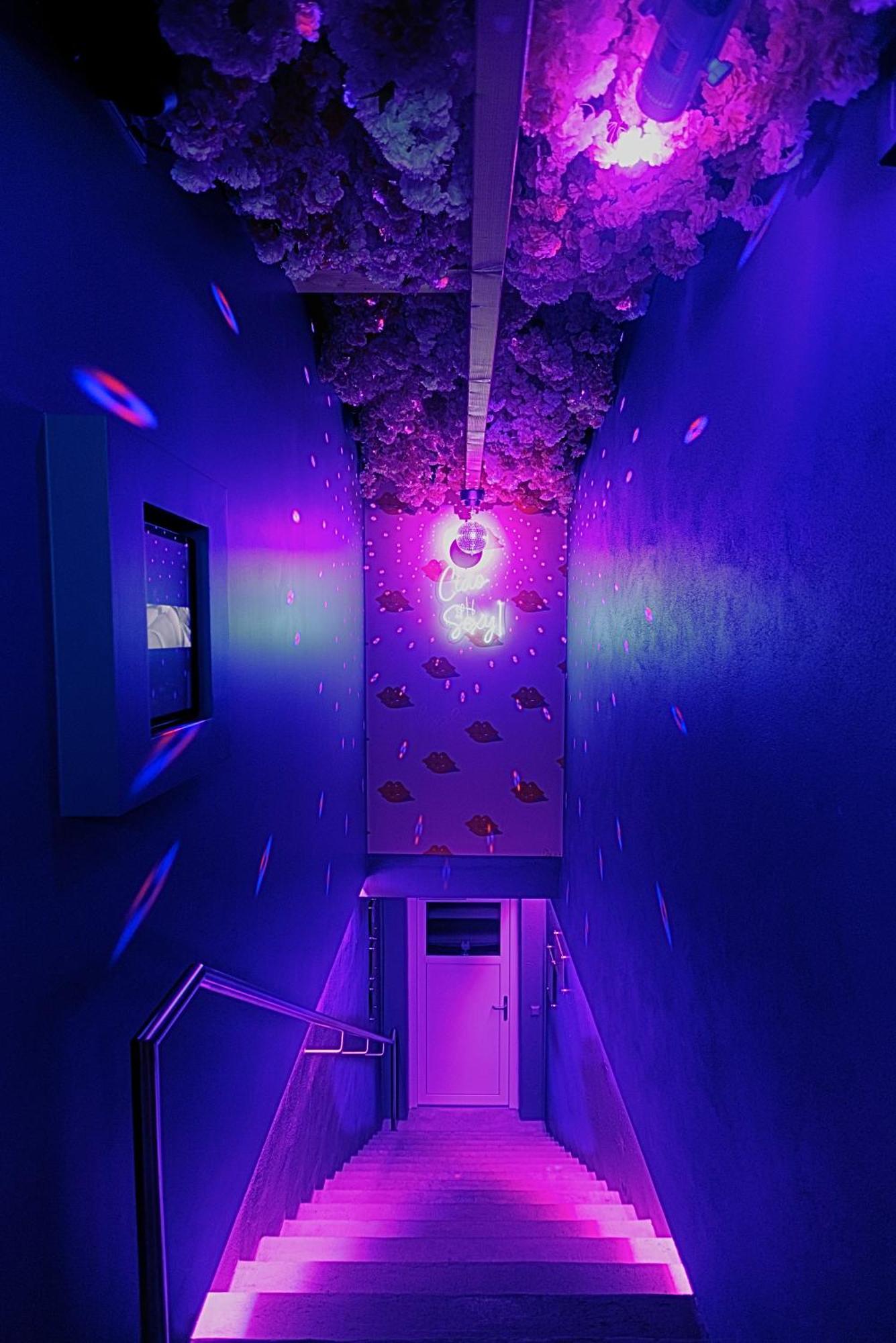 Lustra Stundenhotel - Adults Only Landshut Buitenkant foto