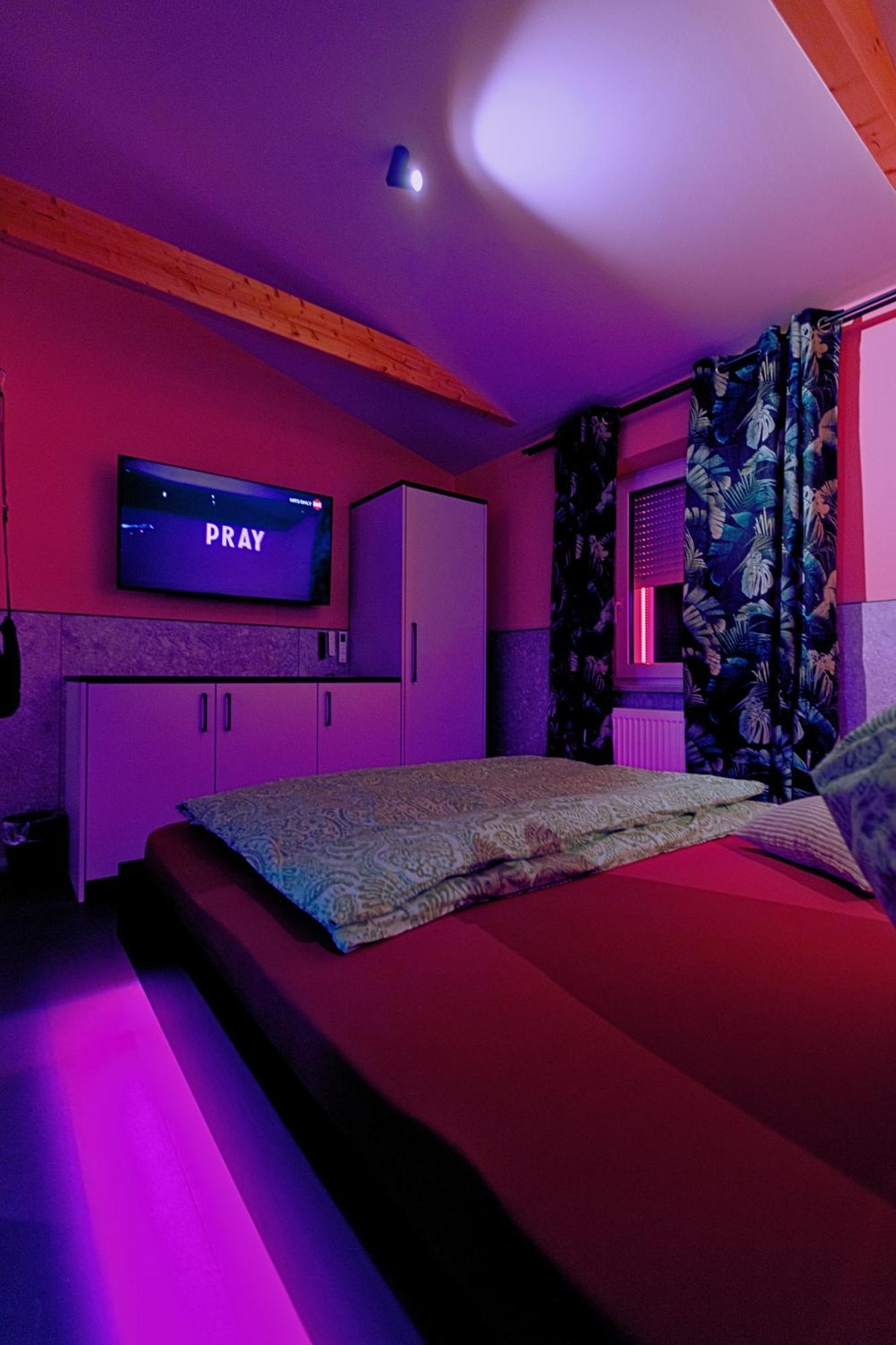 Lustra Stundenhotel - Adults Only Landshut Buitenkant foto