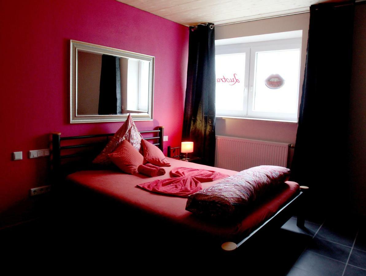 Lustra Stundenhotel - Adults Only Landshut Buitenkant foto