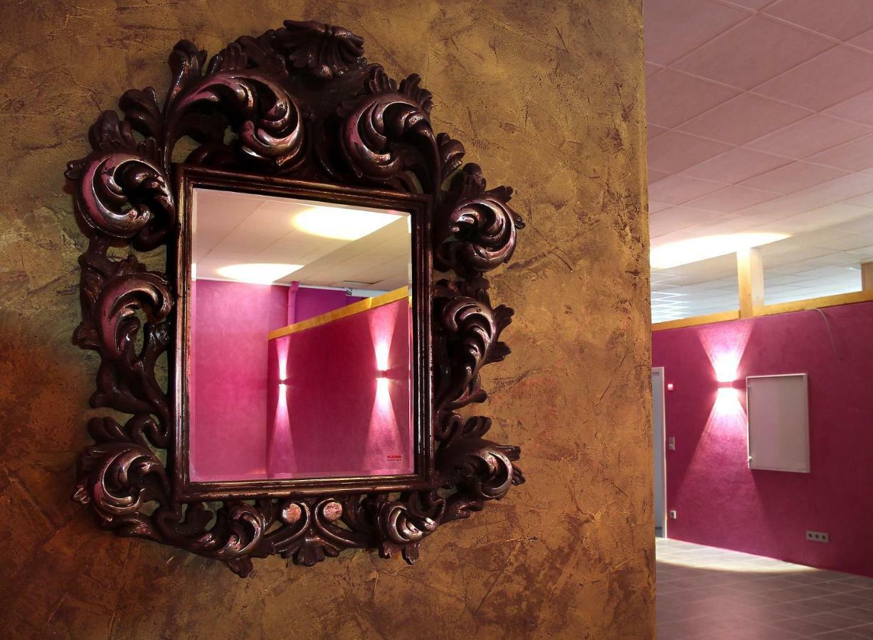 Lustra Stundenhotel - Adults Only Landshut Buitenkant foto